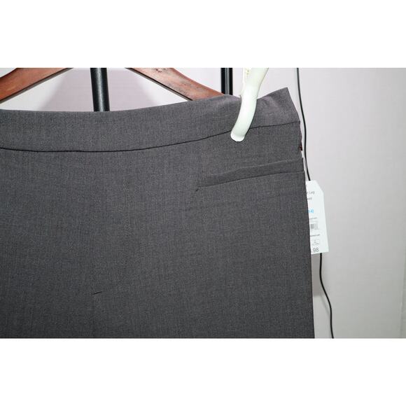 Time and Tru Women's Pull On Pants With Pockets, 31" and 29" Inseams - Picture 3 of 8